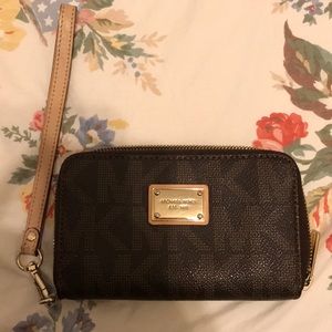 Michael Kors wristlet